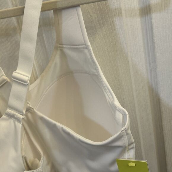 NWT All In Motion High Support Adjustable Wireless Convertible Strap Bra 42DDD - Picture 12 of 16